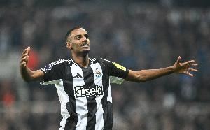 压哨转会❓BBC：伊萨克的目标是在9月1日转会截止前加盟利物浦