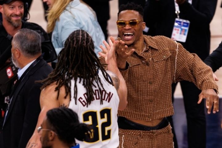 还能重聚吗？掘金官方：戈登选择与威少的合照为本赛季最爱照片！