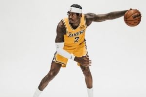 范德比尔特晒新赛季定妆照：开启生涯第8️⃣个赛季