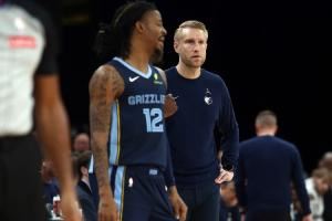 和教练组沟通了吗?莫兰特:你不是已经问过他们了吗?